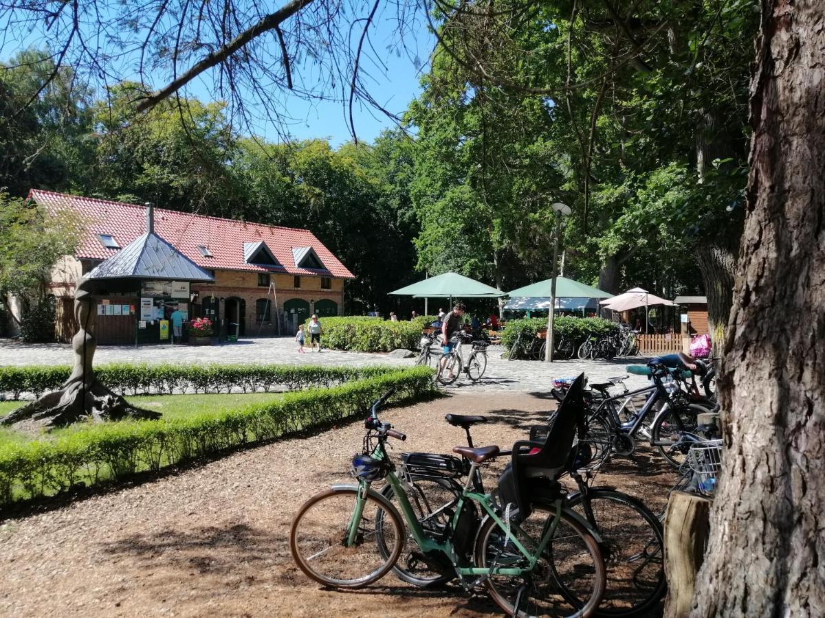 Hotel Schloesschen Sundische Wiese Zingst Esterno foto