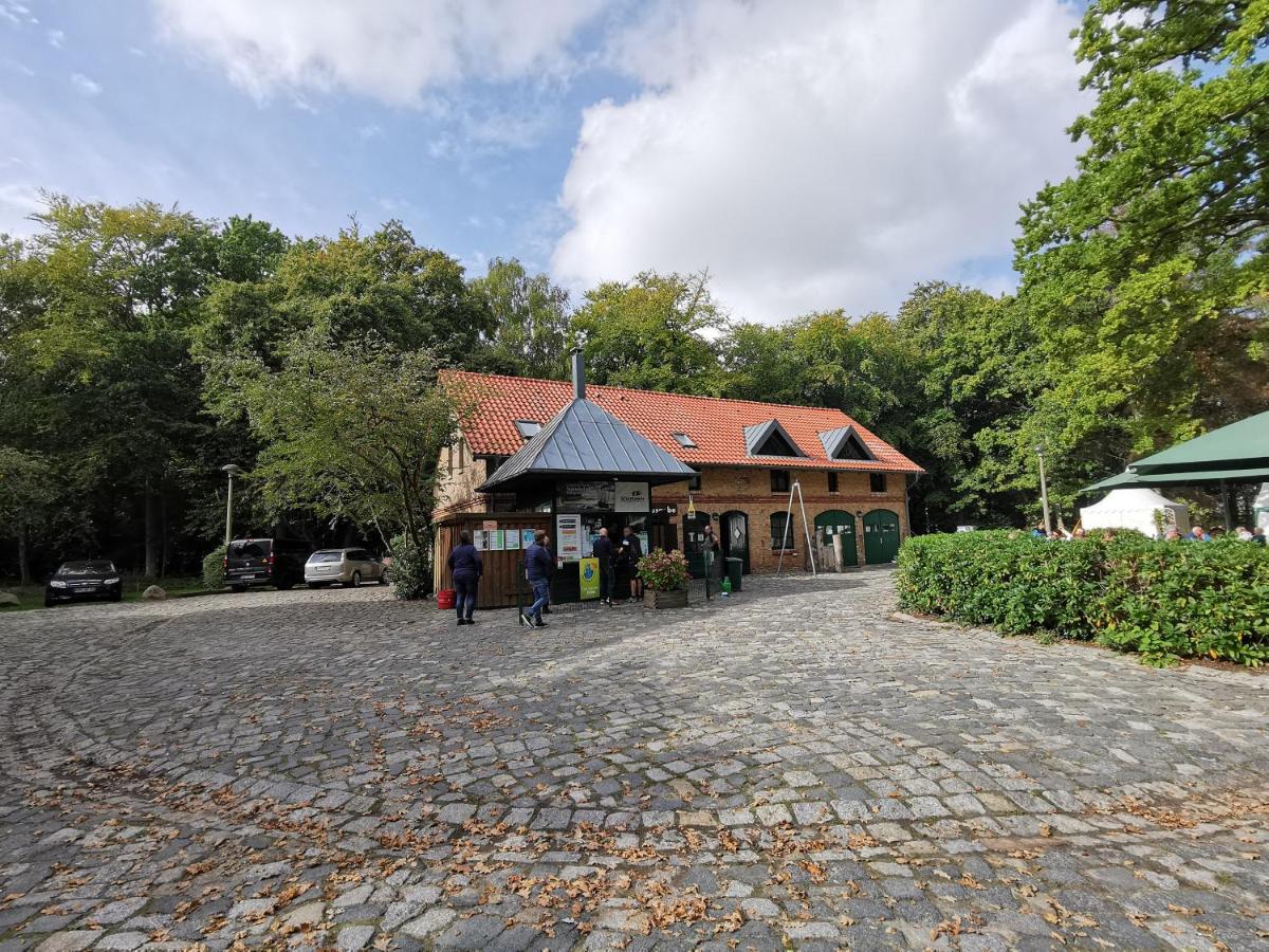 Hotel Schloesschen Sundische Wiese Zingst Esterno foto