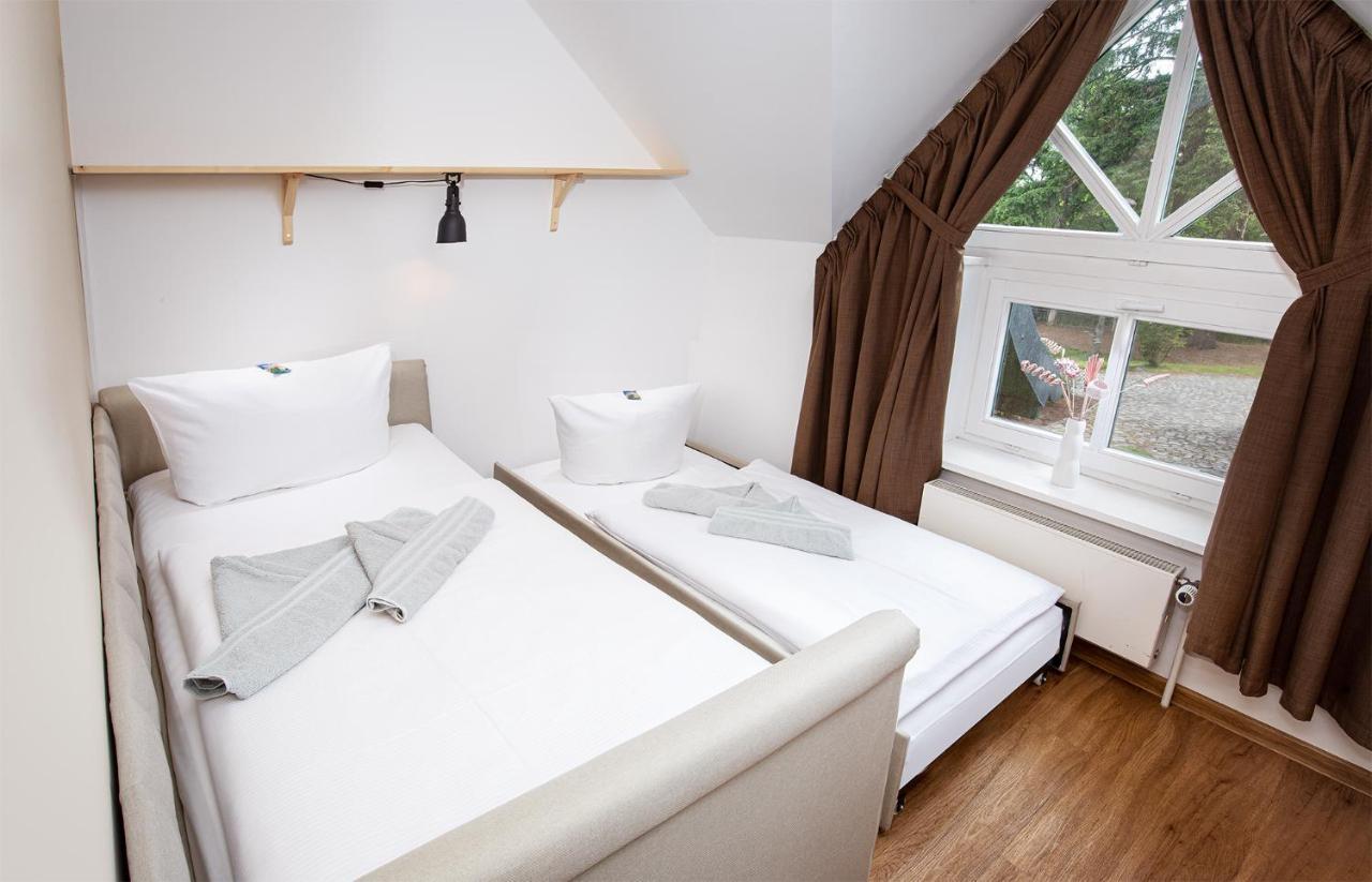 Hotel Schloesschen Sundische Wiese Zingst Esterno foto