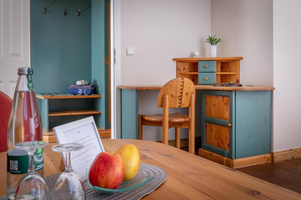 Hotel Schloesschen Sundische Wiese Zingst Esterno foto