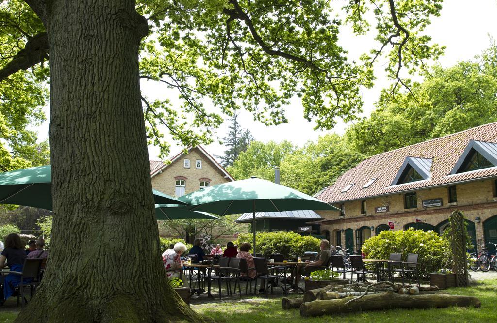 Hotel Schloesschen Sundische Wiese Zingst Esterno foto