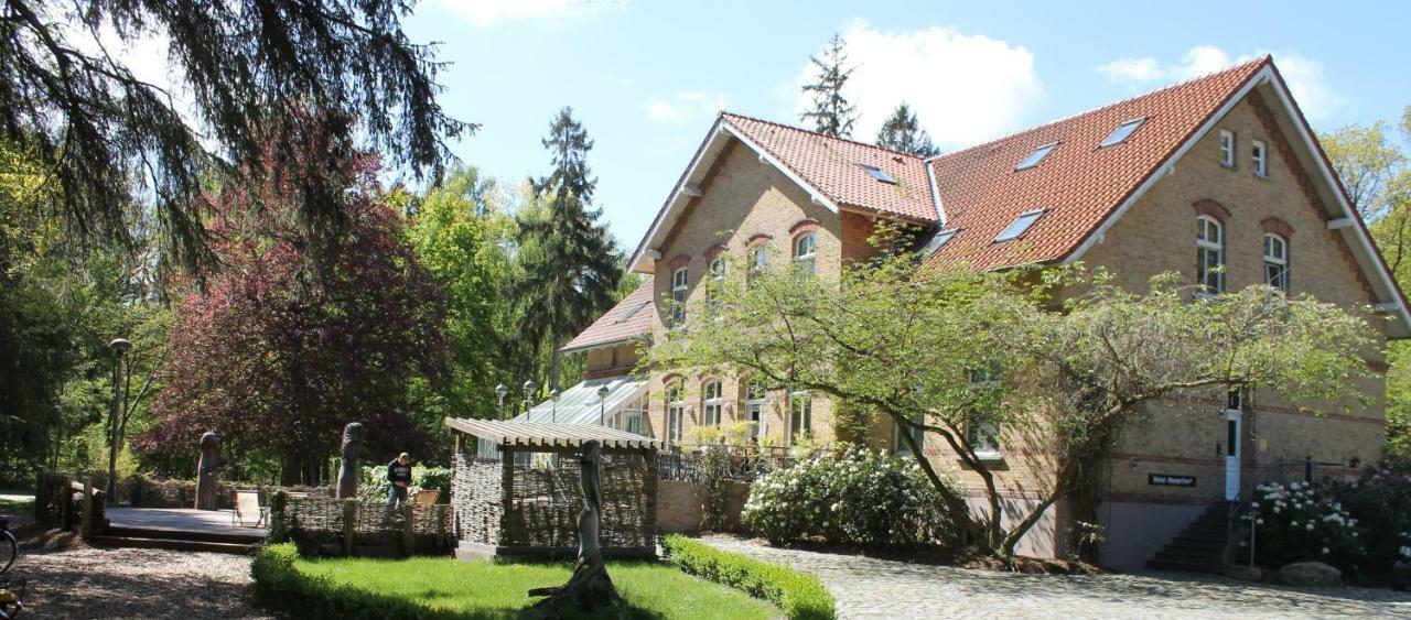 Hotel Schloesschen Sundische Wiese Zingst Esterno foto